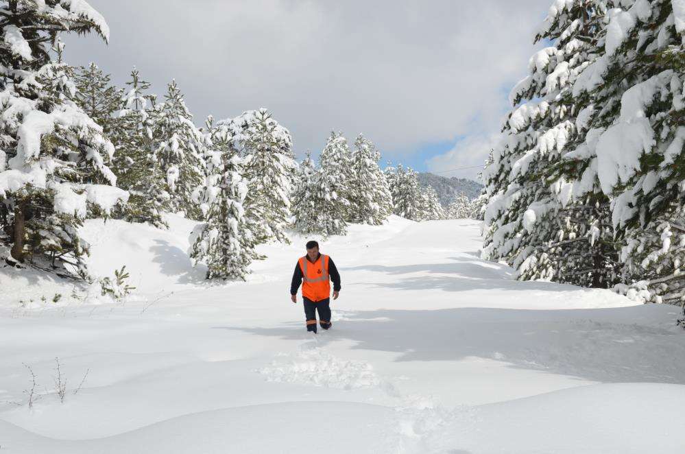 25 santim kar yağdığını duyan Konya yoluna akın etti 8